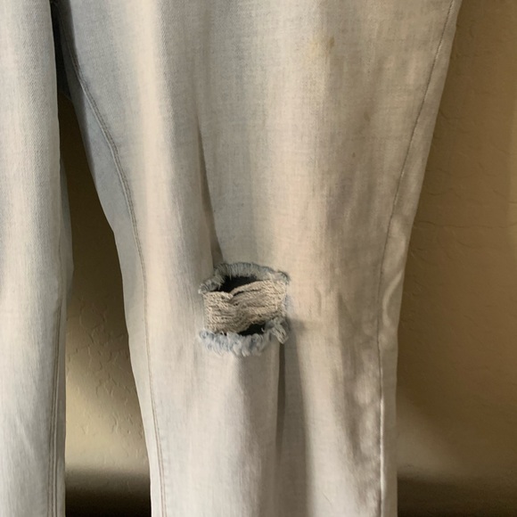 Gibson and Latimer Light Blue Jeans - Picture 10 of 10